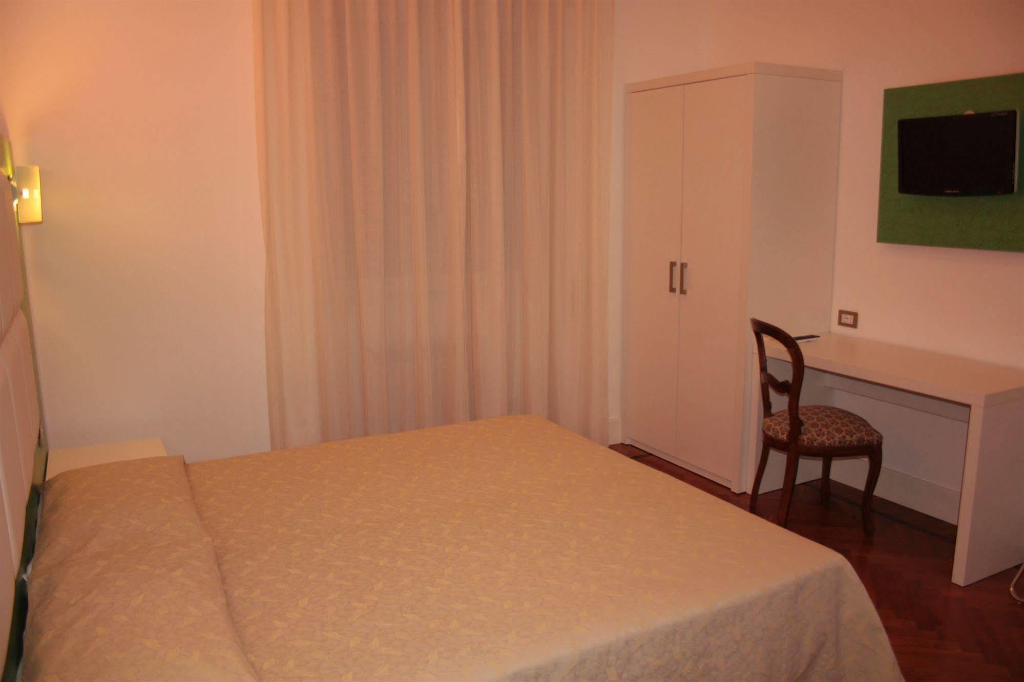 Hotel Da Cesare Stresa Esterno foto